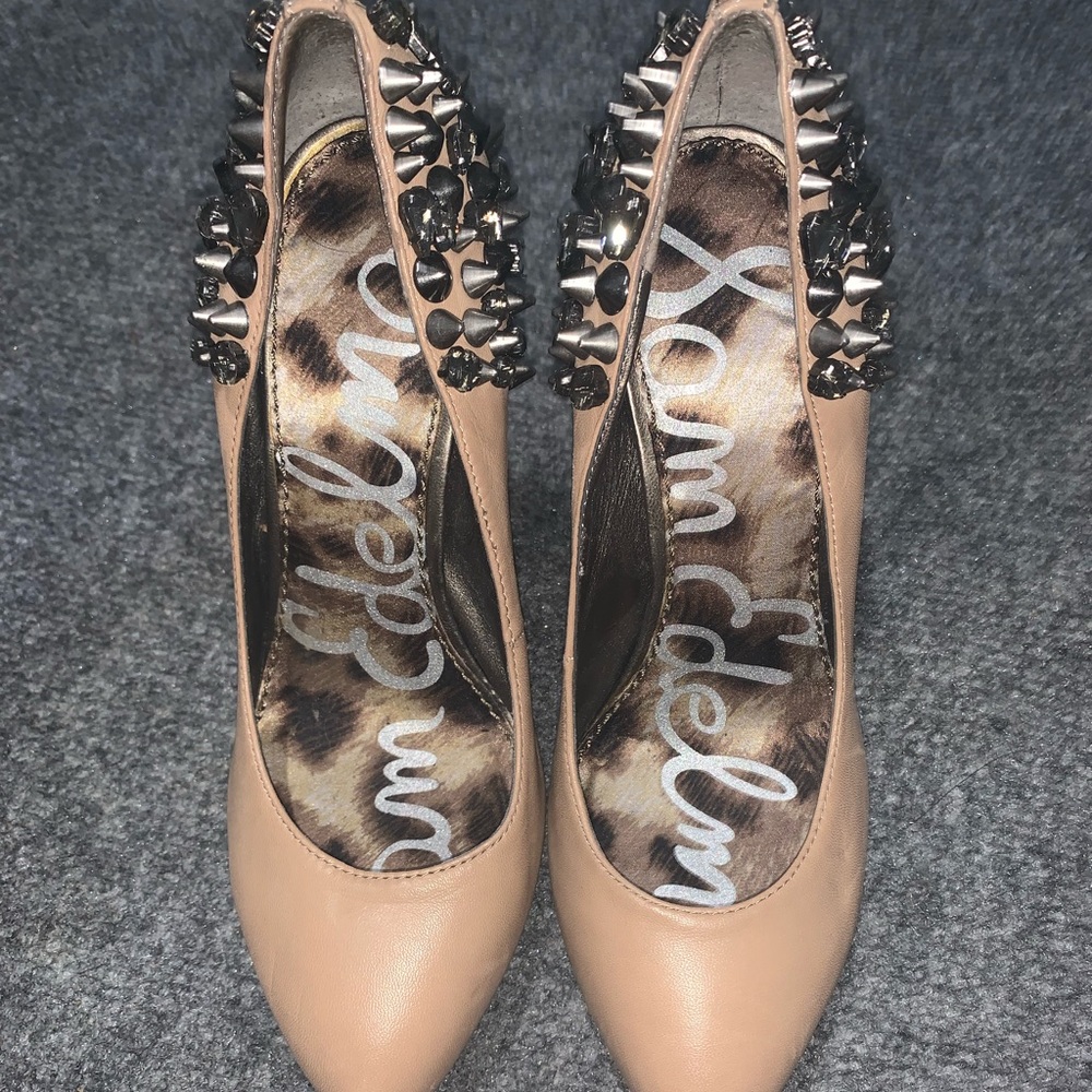 Sam Edelman stud heel size 6